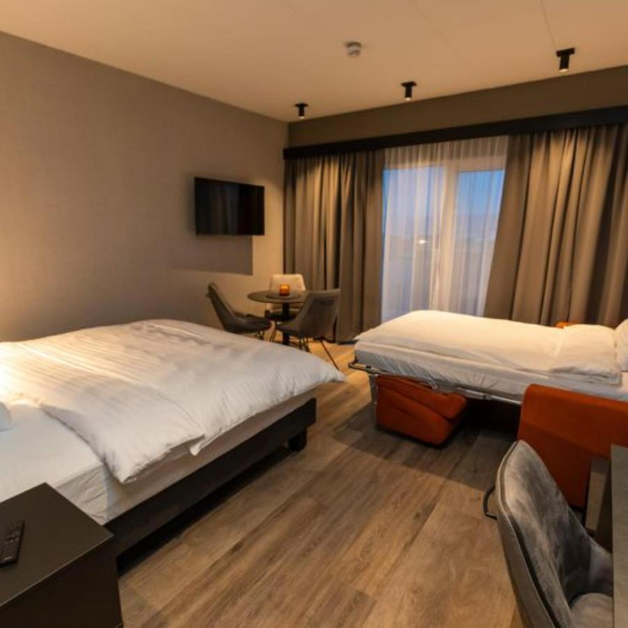 Hotel Halond Akureyri Bagian luar foto
