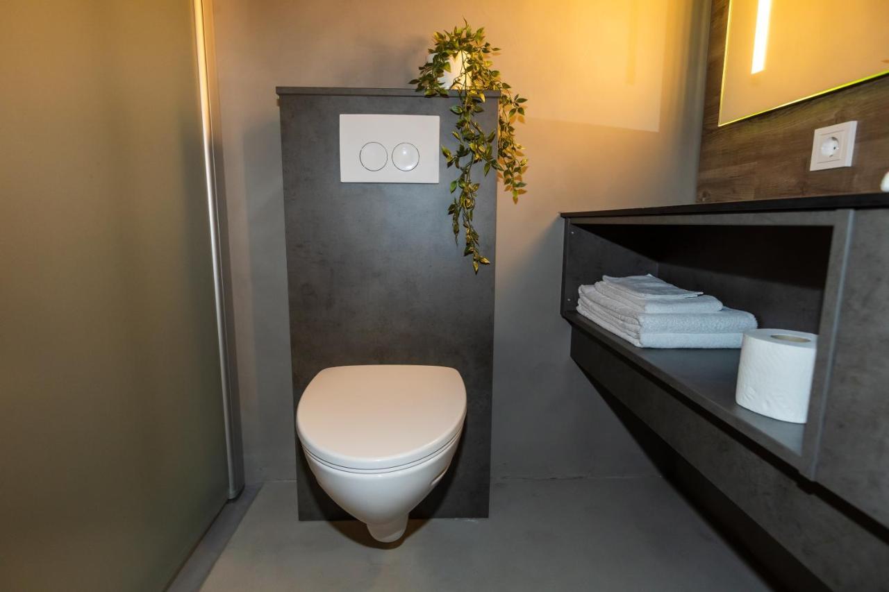 Hotel Halond Akureyri Bagian luar foto