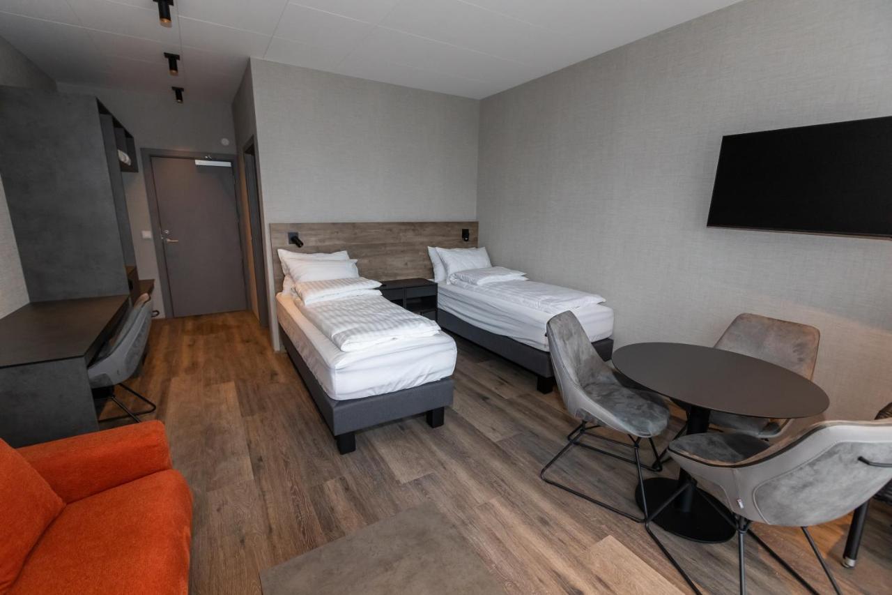 Hotel Halond Akureyri Bagian luar foto