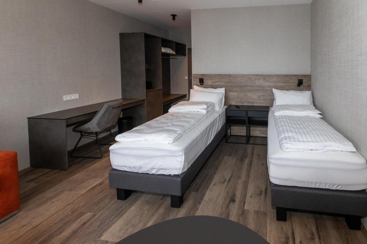 Hotel Halond Akureyri Bagian luar foto
